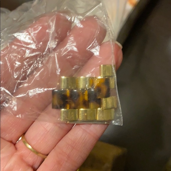 Gold and tortoise women’s Michael Kors watch - Picture 5 of 5